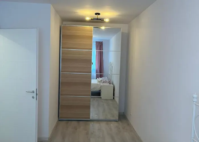 Hils Pallady - Amy * Bucarest